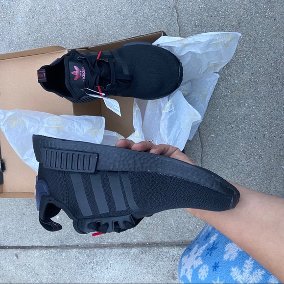 ADIDAS AUTHENTIC WOMENS Sz 6,6.5,7,7.5,8,8.5,9 new - Picture 4 of 8